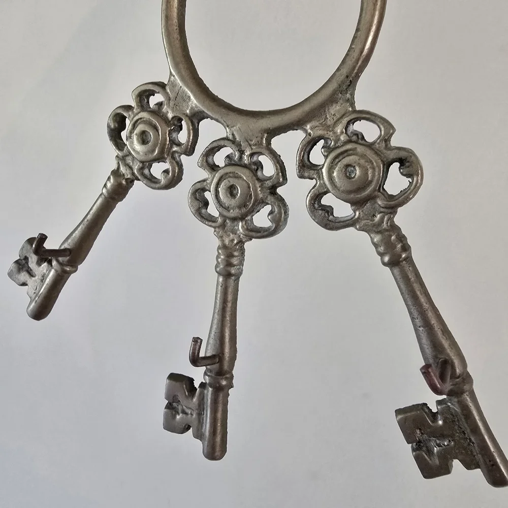 Vintage Rare‎ Brass Keys Hanger w/ 3 Hooks